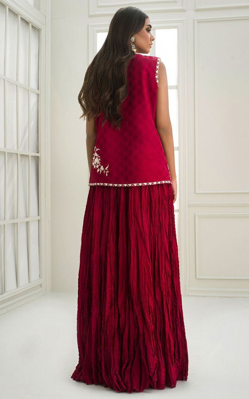 Picture of Sleeveless embroidered jacket with peshwas