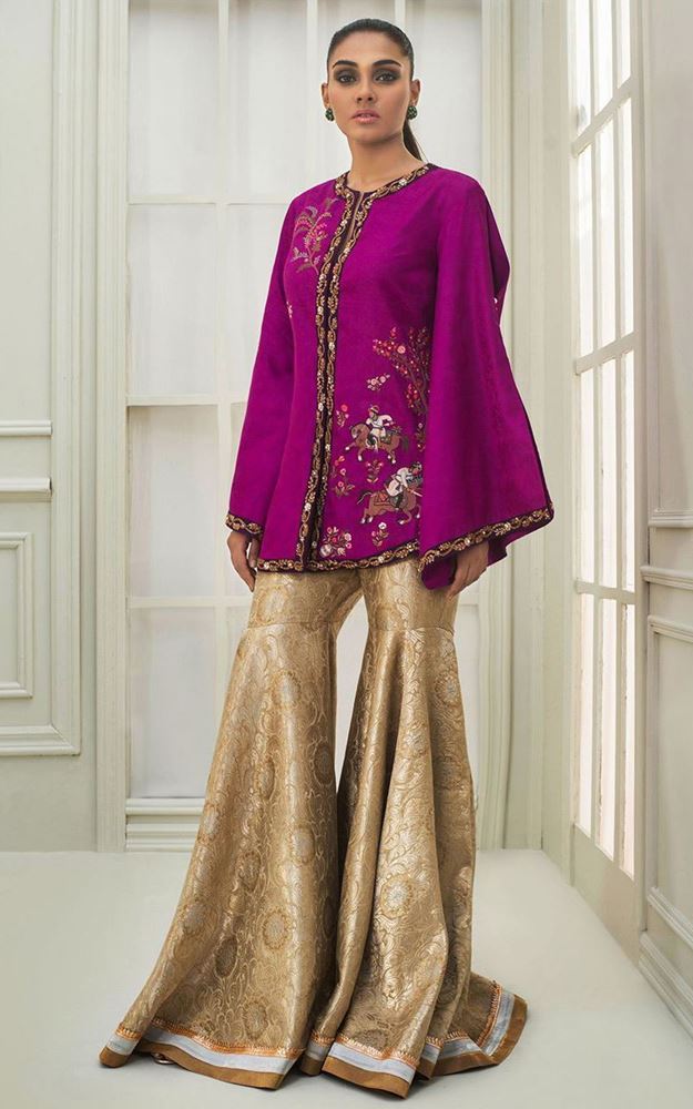 Picture of Self jamawar embroidered jacket